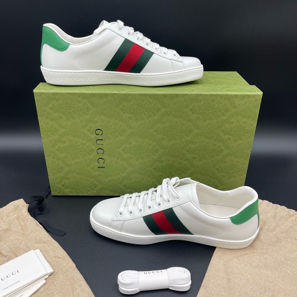 GUCCI ACE DONALD DUCK SNEAKERS WHITE, RED & GREEN - Picture 2 of 9